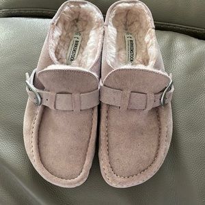 Birkenstock pink slippers